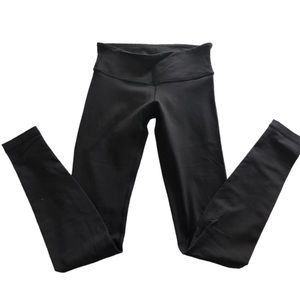 Black Lululemon Wunder Under Leggings